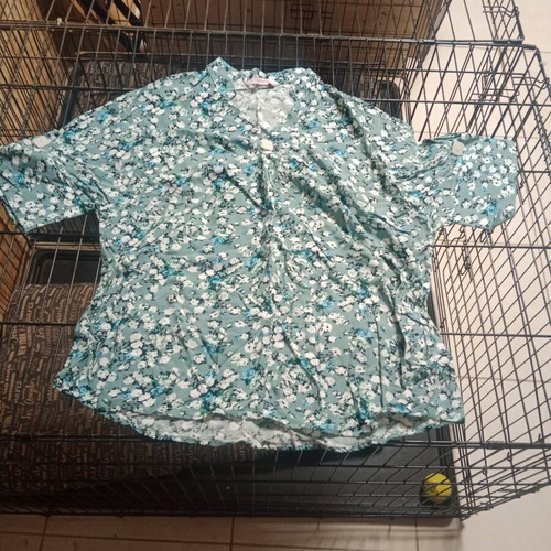 Women's shirt, size Large, multicolor