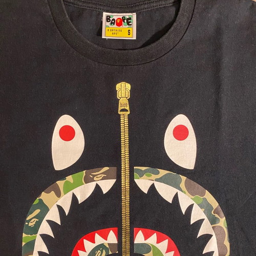 Ανδρική μπλούζα Bape small μεταχειρισμένη, μαύρη με zip gold shark