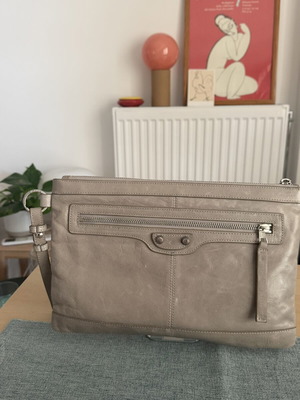 Balenciaga Paris light grey pouch used