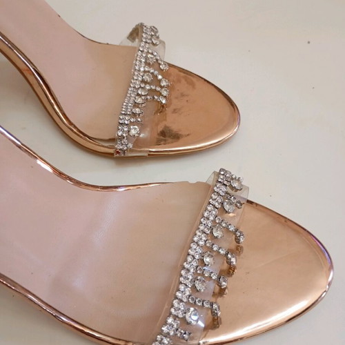 Gold sandals with strass like new, size 40