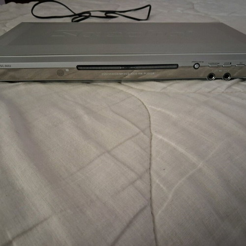 Saecho DVD-CD-MP3 player like new with remote control