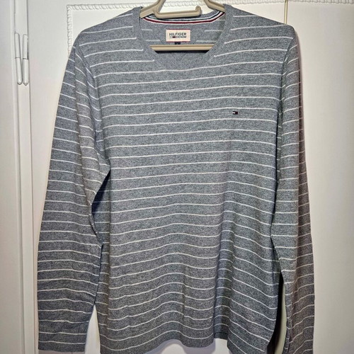 Hilfiger Denim men's grey striped sweater size L like new