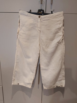 Γυναικεία λινή βερμούδα Armani Jeans, λευκή