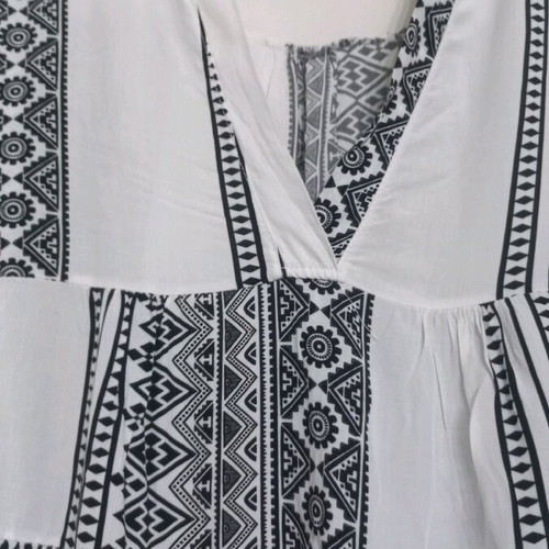 Women's dress like new, black and white, one size