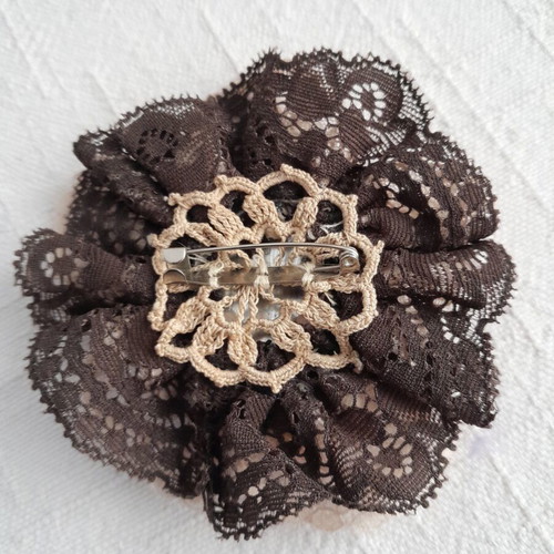 Handmade vintage brooch with lace, ribbons & resin