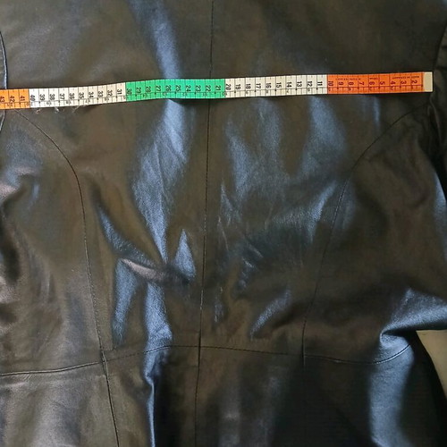 Women's leather jacket large like new, black
