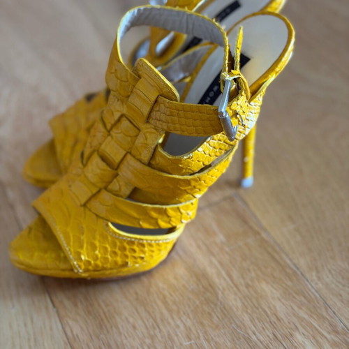 Zara yellow high-heeled sandals new, size 37