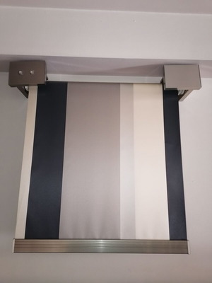 Roman blind small size new with bracket