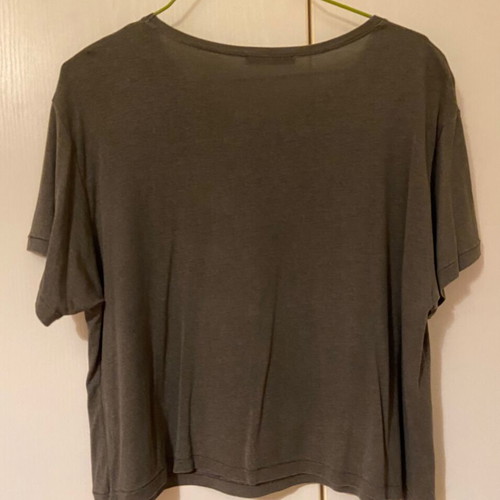 Zara T-shirt short sleeve gray with embossed design used, size M