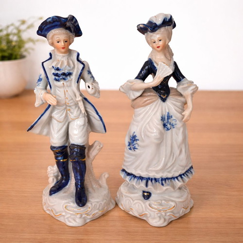 Vintage figurine couple used, high society, 22 cm tall