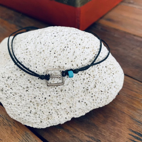 Handmade men's bracelet with wax thread and metal match design, like new