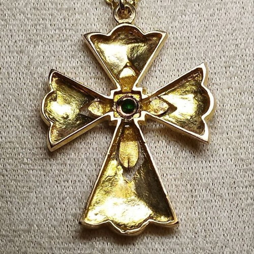 Handmade 14K Yellow Gold Orthodox Cross with Certified Tsavorite Garnet, New