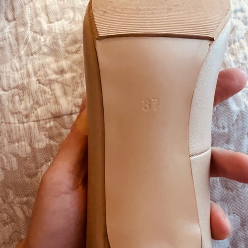 Leather pumps size 37 beige new
