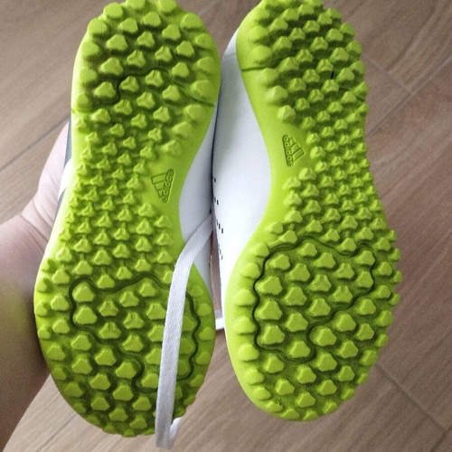 Adidas Predator kids football shoes size 28 like new, white
