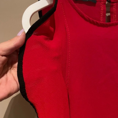 Zuiki airy blouse like new, red one size