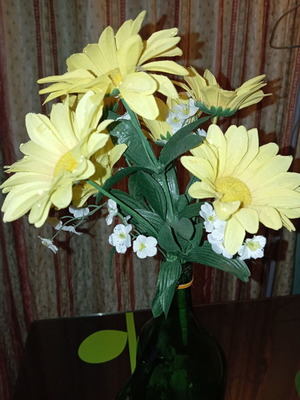 Bouquet of artificial yellow chrysanthemums like new