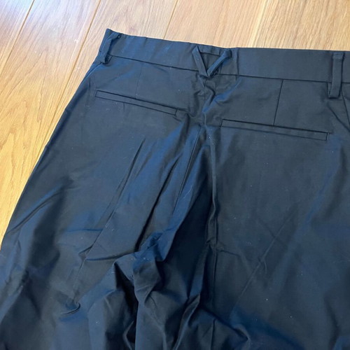 Bottega Veneta pants new, black, with straps under knees, size 46