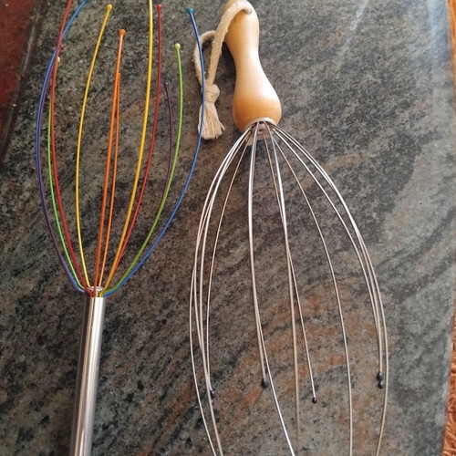 Head massage tool like new, set of two