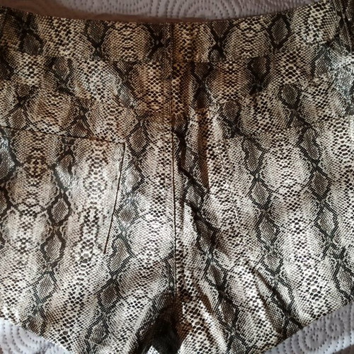 Women's short pants snake print Pimkie new Medium