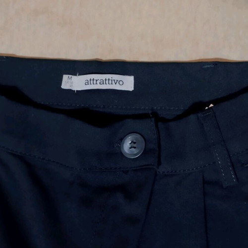 Attrattivo pants size M black like new