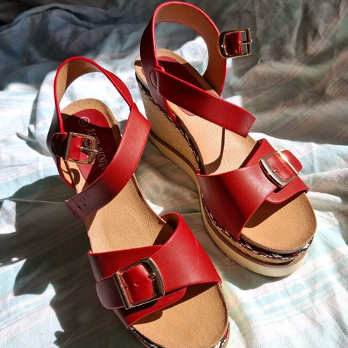 Alta Moda red platform sandals like new, size 41