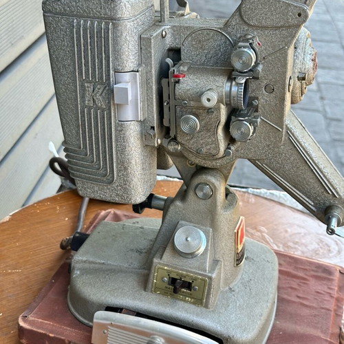 American Keystone 8mm 109D film projector used