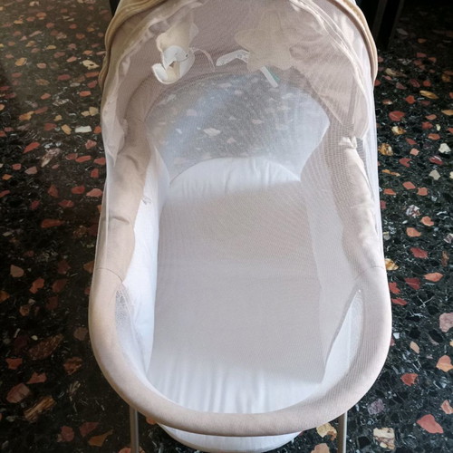 Kinderkraft baby cot used for 0-6 months with mattress and mosquito net