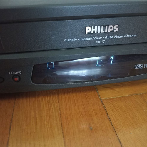 Philips VR171/16 video cassette recorder, used