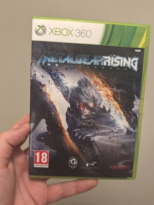 Metal Gear Rising Xbox 360 game like new