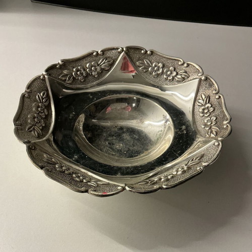 Silver-plated bowl for candies or chocolates used