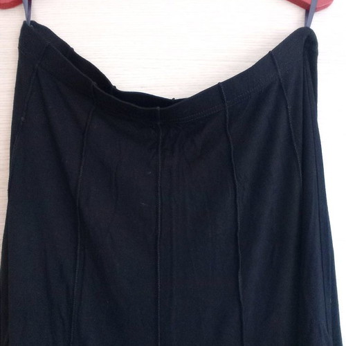 Black midi mako skirt used, size m/l, flared