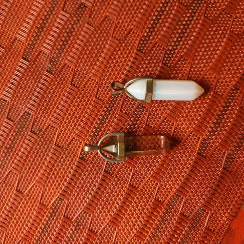 Decorative crystals used for neck, pack of 2, off-white and transparent