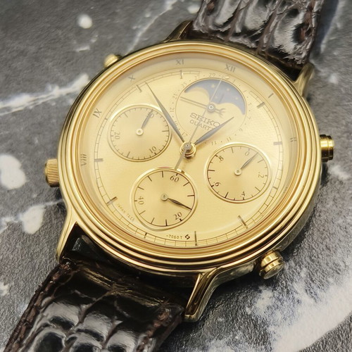 Seiko 7A48-702A Moonphase Quartz Chronograph vintage watch