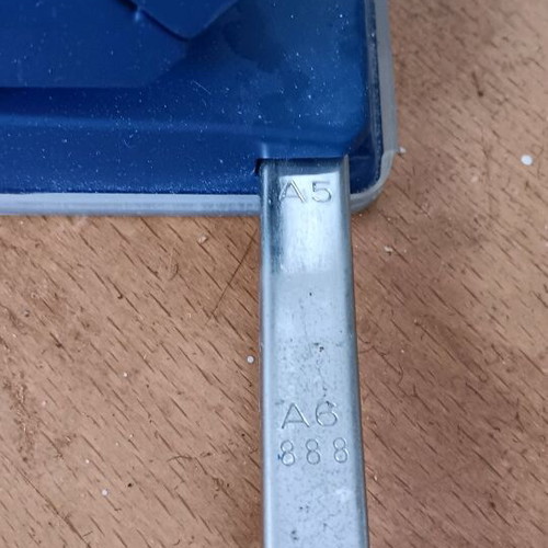 SAX 608 hole punch used, blue color, 2 holes for 63 sheets
