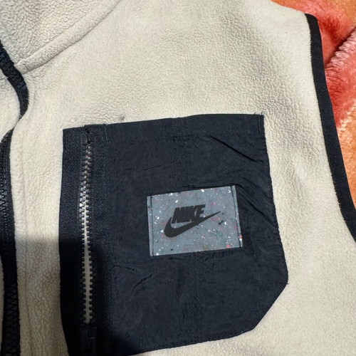 Nike Therma Fit sleeveless jacket used, size L, black and beige