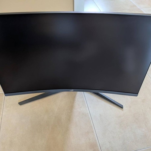 Asus ROG Strix XG32VC Curved Gaming Monitor 31.5" QHD 170Hz like new