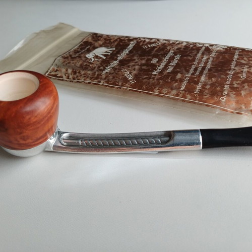 Vintage Falcon pipe made in England like new with meerschaum bowl
