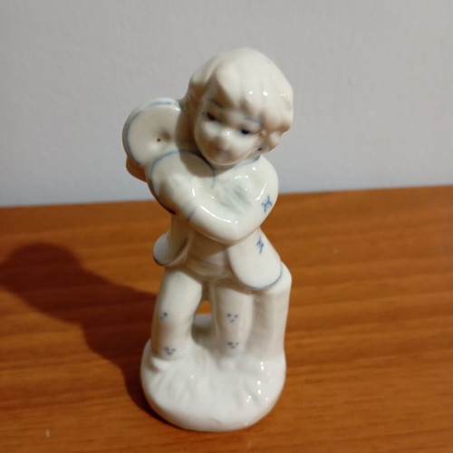 Figurine like new