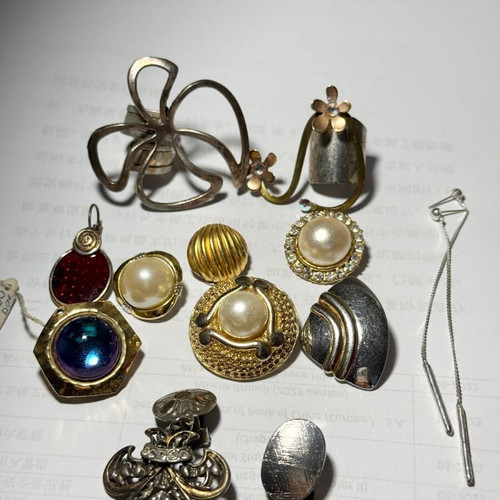 Vintage jewelry set used with earrings and rings