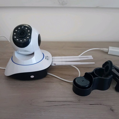 Indoor camera new with night vision and wall mount