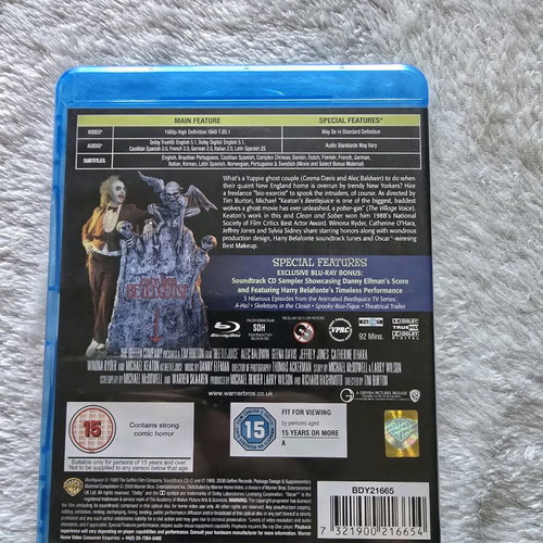 Beetlejuice Blu-Ray like new, comedy with English subtitles