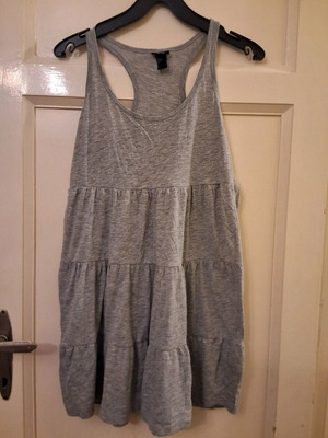 Grey sleeveless dress used H&M, loose fit, size S
