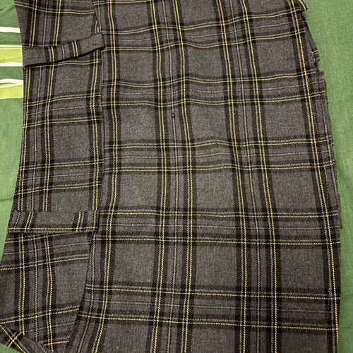Mini pleated skirt like new, size L