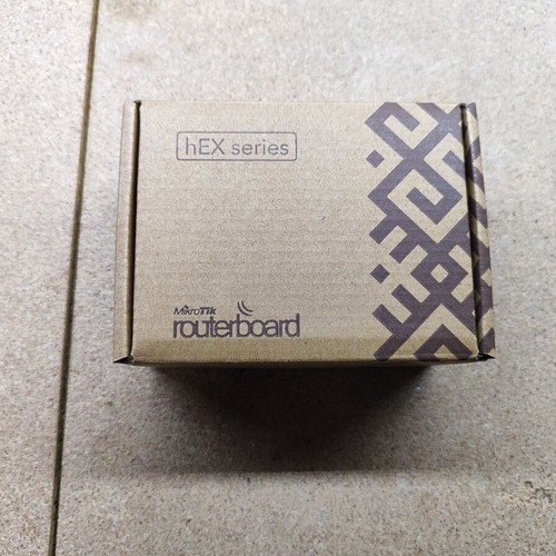 MikroTik hEX RB750Gr3 Router new, with power supply