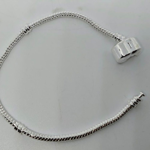 Silver bracelet snake chain with heart clasp S925 like new