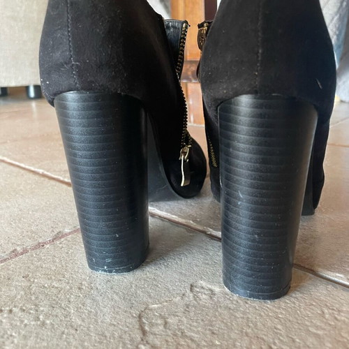 Black ankle boots size 41 like new
