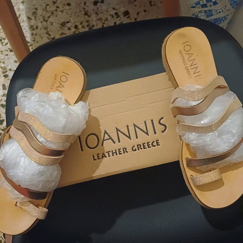 Ioannis leather sandals nude color with gold like new