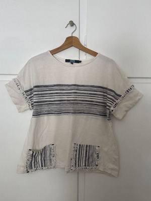 Blouse new, size M, black and white, comfortable fit