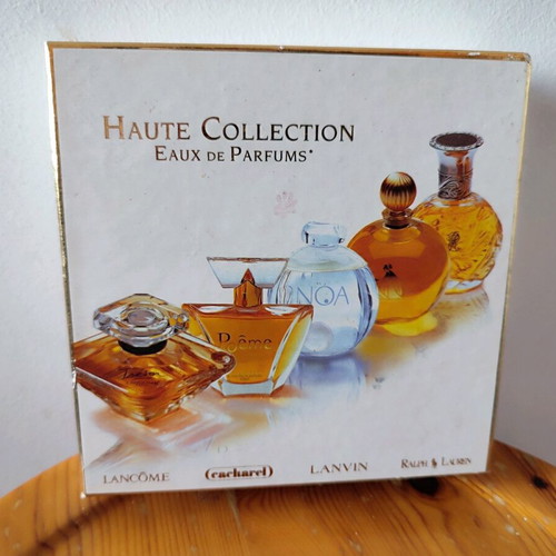 Perfume miniatures new, collectible set with 5 authentic fragrances