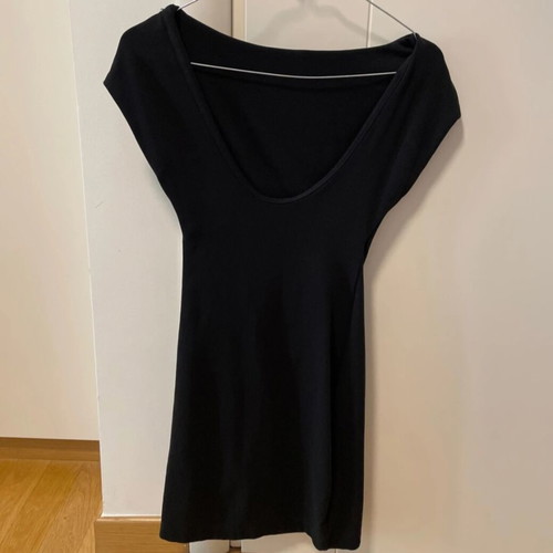 Fitted dress like new, black, back opening, size S